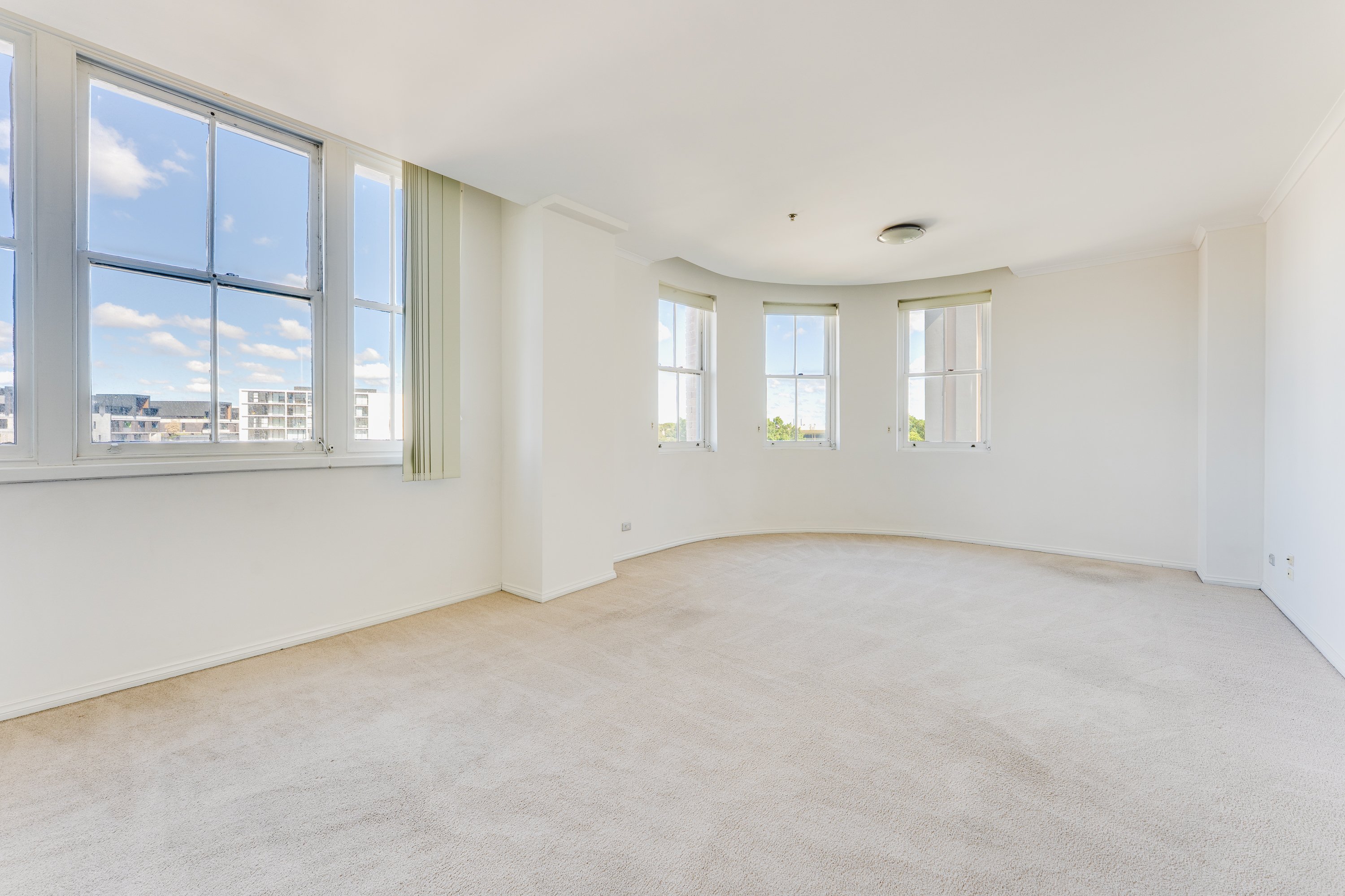 Living Room — Midcentury modern — before staging